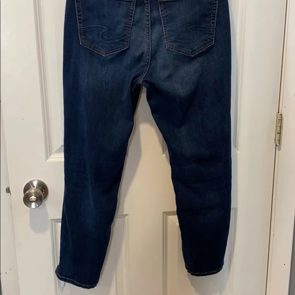 EUC Silver Jeans Calley Slim Crop High Waist
